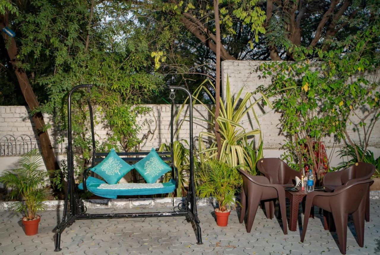 Hotel Ambavgarh Palace Udaipur Exterior photo