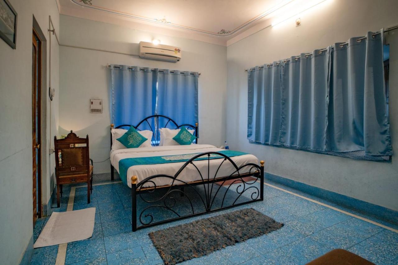 Hotel Ambavgarh Palace Udaipur Exterior photo