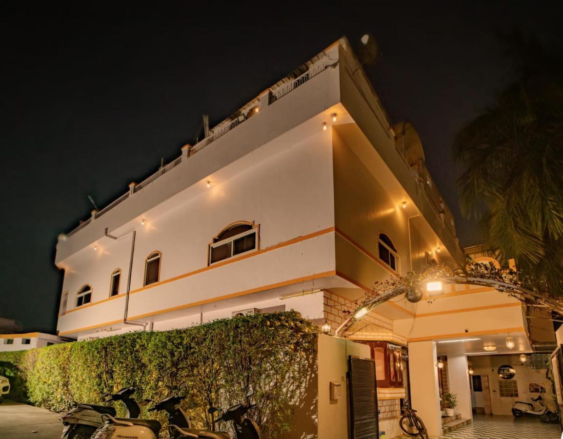 Hotel Ambavgarh Palace Udaipur Exterior photo