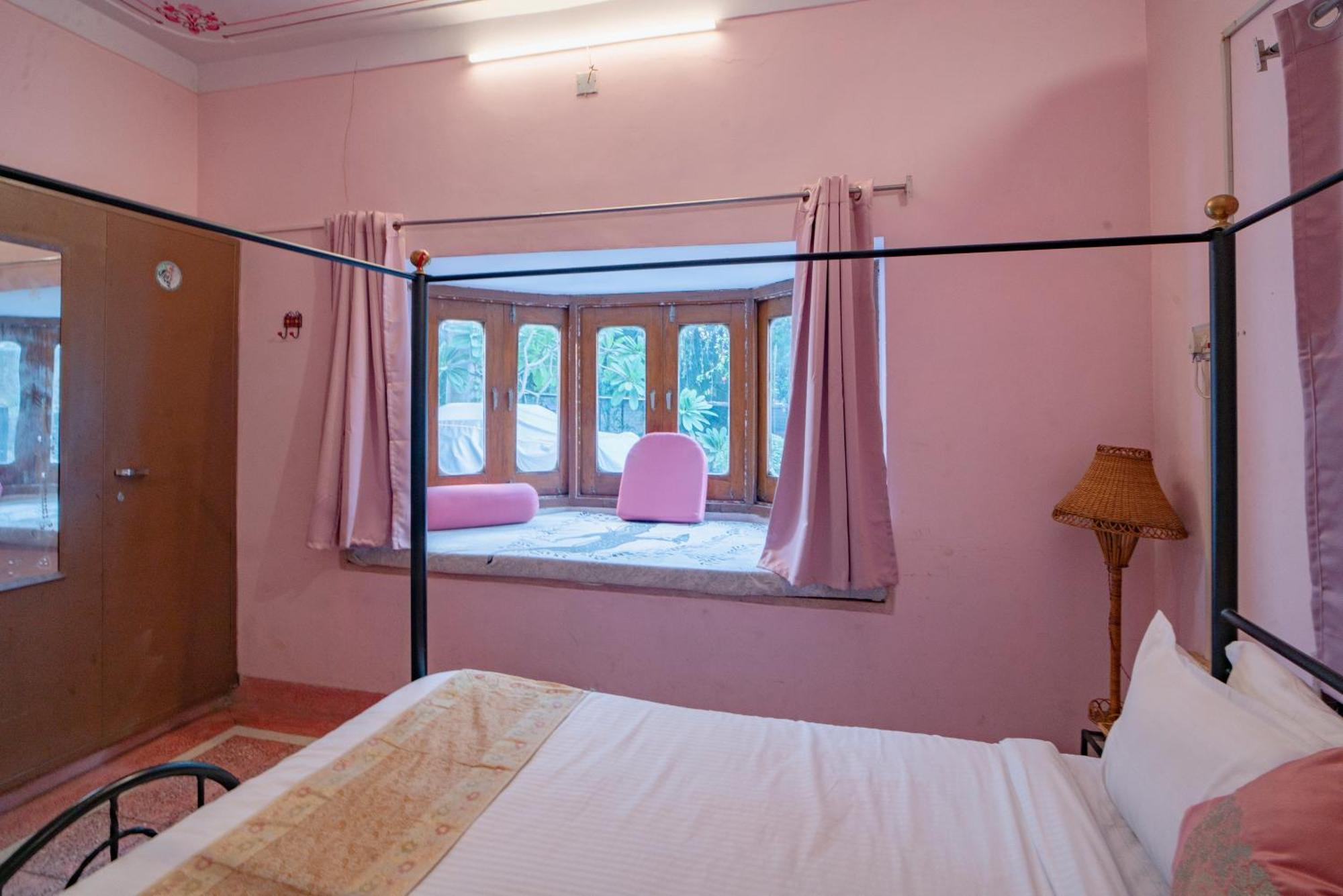 Hotel Ambavgarh Palace Udaipur Exterior photo